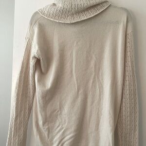 Sweater . Garnet hill . Size small washable cashmere